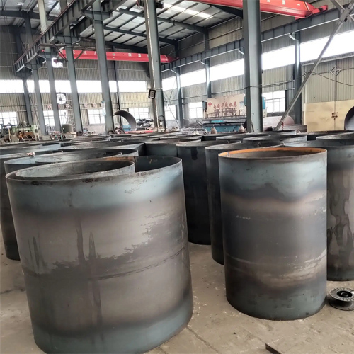 选择钢护筒的材质时考虑哪些条件？